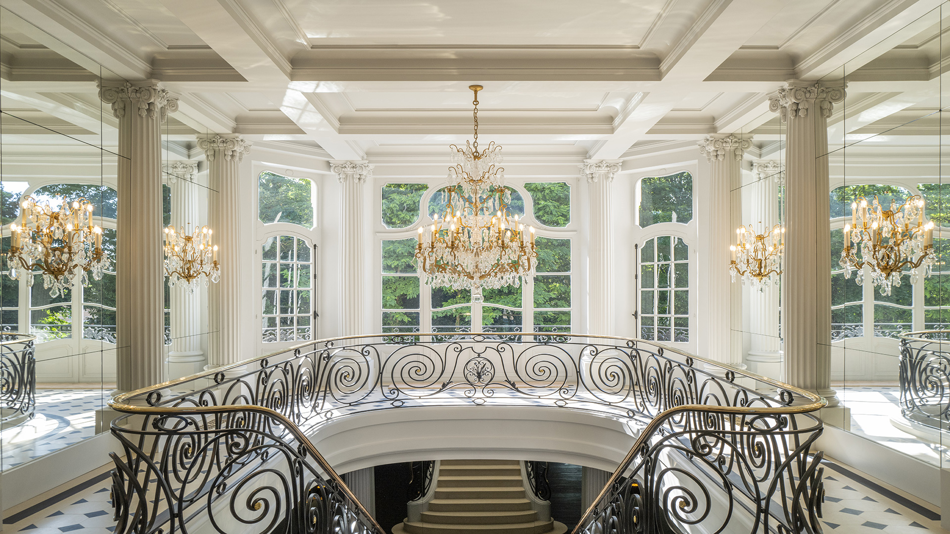 vestibule-grand_escalier_bibibliotheque_espace2