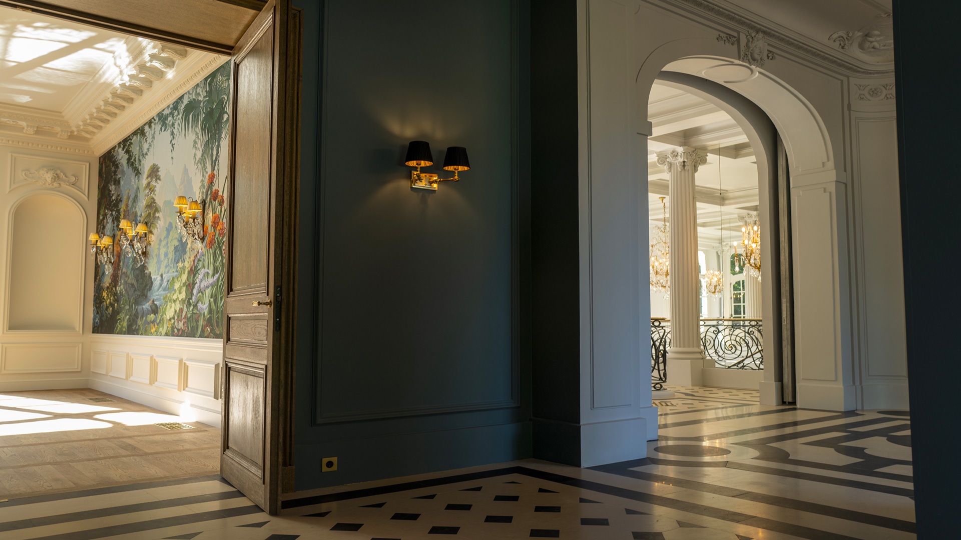 vestibule-grand_escalier_bibibliotheque_espace5